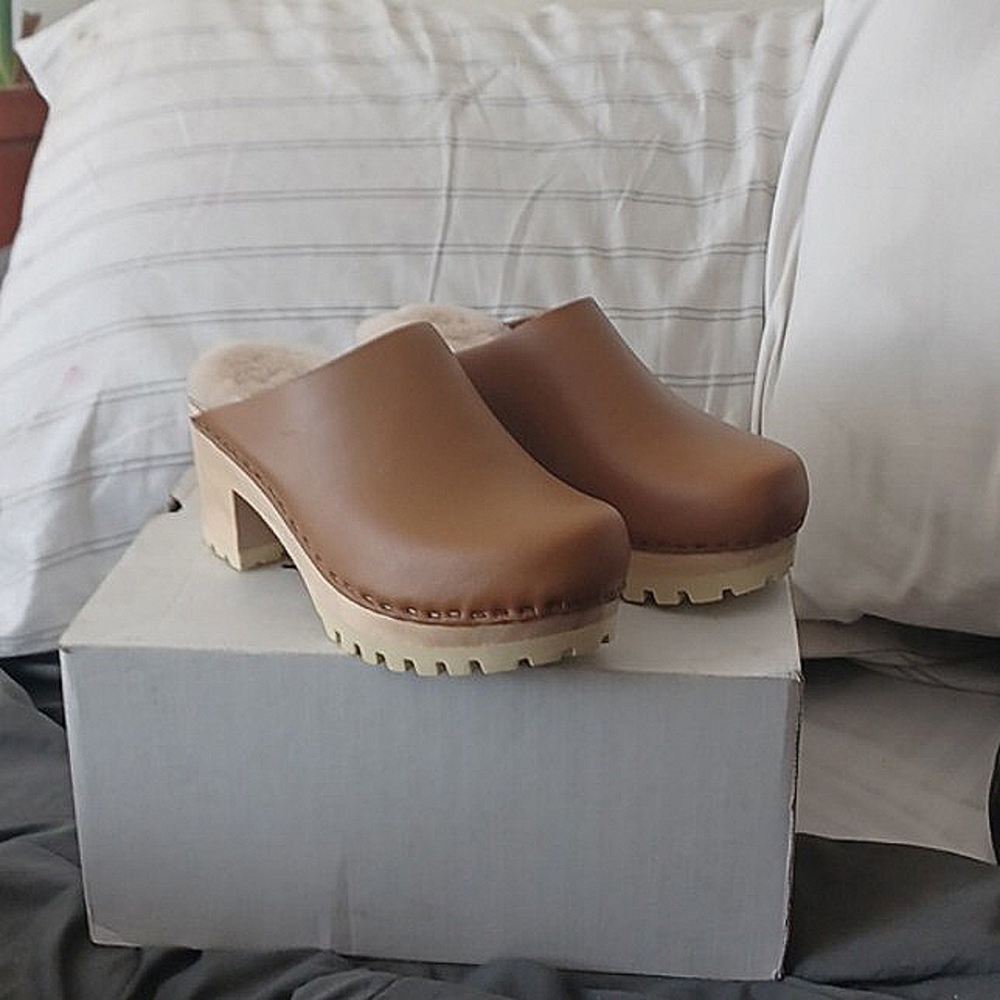 No. 6 Store Clogs